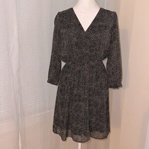 Charming Charlie S Black White Speckled Polka Quarter Sleeve V-Neck Dress